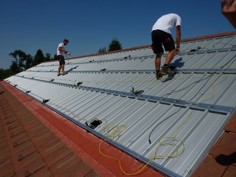 Toit école de Bilieu panneaux solaire photovoltaique05