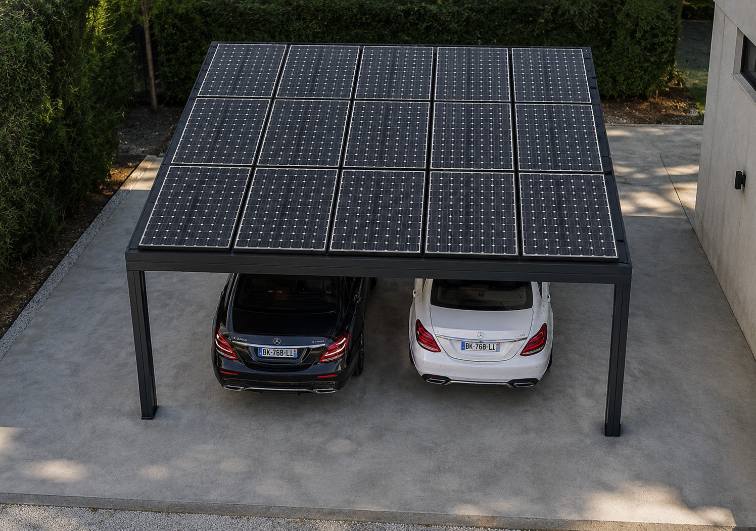 Carport solaire aluminium avec panneaux photovolta&iuml;ques